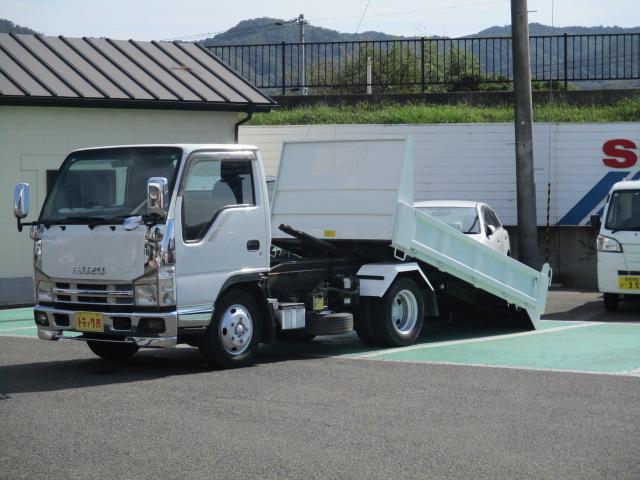 エルフトラック フルフラットローダンプ　花見台製　セーフティローダーダンプ　３０００ＫＧ積　４ナンバー仕様　６速ミッション　メッキバンパー　メッキグリル　メッキコーナーパネル　メッキミラーカバー（24枚目）