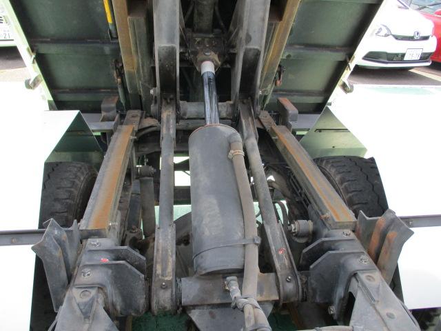 エルフトラック フルフラットローダンプ　花見台製　セーフティローダーダンプ　３０００ＫＧ積　４ナンバー仕様　６速ミッション　メッキバンパー　メッキグリル　メッキコーナーパネル　メッキミラーカバー（53枚目）