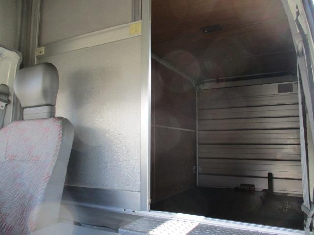 キャンター デリバリーバン 走行2万キロ台 ディーゼル 5速マニュアル パワステ パワーウィンドウ エアコン 車輌総重量2950KG(57枚目)