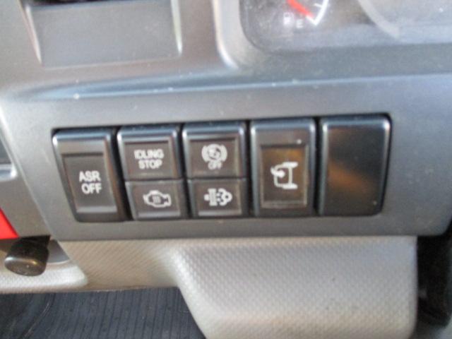 エルフトラック フルフラットロー　平ボディ―　アーム式パワーゲート６００ＫＧ　積載量３０００ＫＧ　６速ミッション　キーレス　バックカメラ　ＥＴＣ　電動格納ミラー（2枚目）