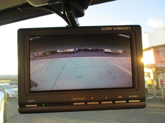 エルフトラック フルフラットロー　平ボディ―　アーム式パワーゲート６００ＫＧ　積載量３０００ＫＧ　６速ミッション　キーレス　バックカメラ　ＥＴＣ　電動格納ミラー（7枚目）