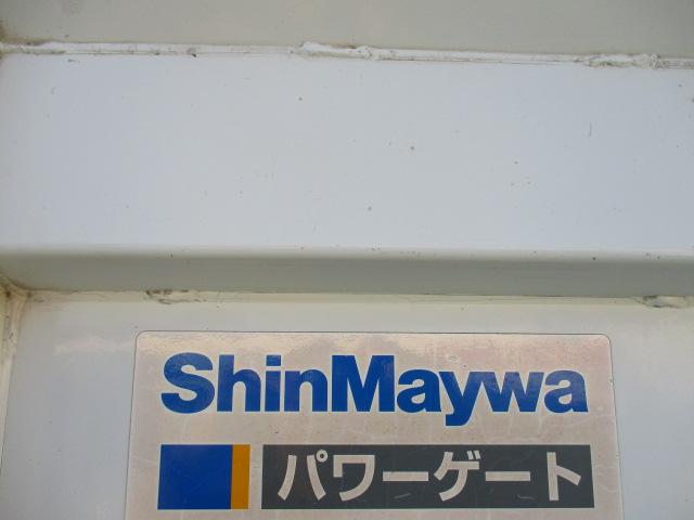 エルフトラック フルフラットロー　平ボディ―　アーム式パワーゲート６００ＫＧ　積載量３０００ＫＧ　６速ミッション　キーレス　バックカメラ　ＥＴＣ　電動格納ミラー（14枚目）