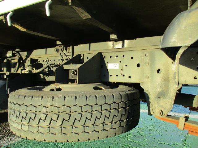 エルフトラック フルフラットロー　平ボディ―　アーム式パワーゲート６００ＫＧ　積載量３０００ＫＧ　６速ミッション　キーレス　バックカメラ　ＥＴＣ　電動格納ミラー（28枚目）