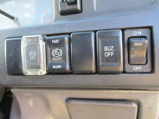 エルフトラック フルフラットロー　平ボディ―　アーム式パワーゲート６００ＫＧ　積載量３０００ＫＧ　６速ミッション　キーレス　バックカメラ　ＥＴＣ　電動格納ミラー（35枚目）