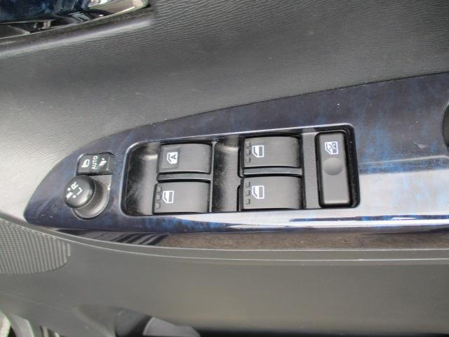 タント カスタムＲＳ　トップエディションＳＡＩＩ　４ＷＤ　スマートアシスト　純正アルミホイール　純正ナビテレビ　エラー　オートエアコン　スマートキー　両側パワースライドドア　ハーフレザーシート　プッシュスタート（33枚目）