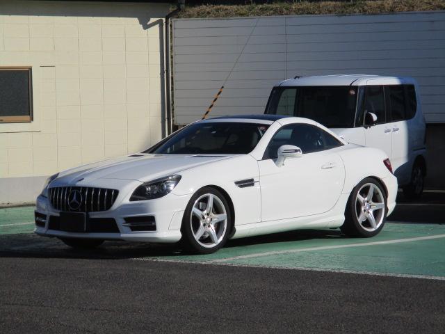 ＳＬＫ ＳＬＫ２００ＭＴ　ＡＭＧスポーツパッケージ　６速ミッション　ホワイト　走行２万キロ台　スマートキー　純正アルミホイール　ＥＴＣ　ＧＴグリル　ローダウン　来店予約要（9枚目）