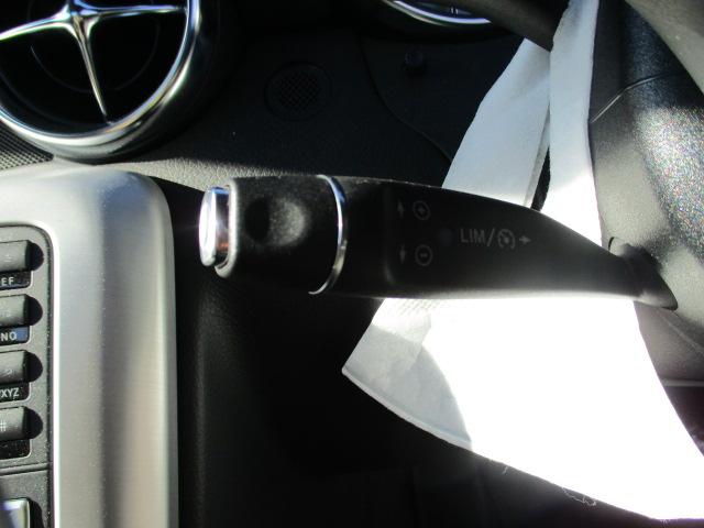 ＳＬＫ ＳＬＫ２００ＭＴ　ＡＭＧスポーツパッケージ　６速ミッション　ホワイト　走行２万キロ台　スマートキー　純正アルミホイール　ＥＴＣ　ＧＴグリル　ローダウン　来店予約要（44枚目）