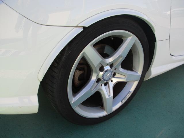 ＳＬＫ ＳＬＫ２００ＭＴ　ＡＭＧスポーツパッケージ　６速ミッション　ホワイト　走行２万キロ台　スマートキー　純正アルミホイール　ＥＴＣ　ＧＴグリル　ローダウン　来店予約要（46枚目）