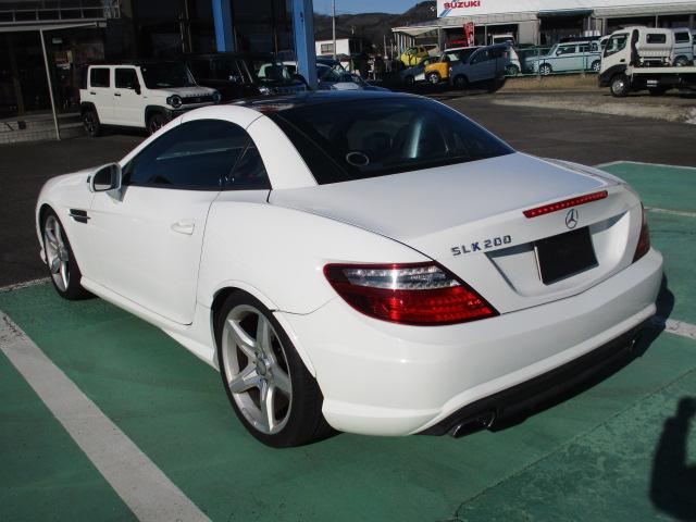 ＳＬＫ ＳＬＫ２００ＭＴ　ＡＭＧスポーツパッケージ　６速ミッション　ホワイト　走行２万キロ台　スマートキー　純正アルミホイール　ＥＴＣ　ＧＴグリル　ローダウン　来店予約要（65枚目）