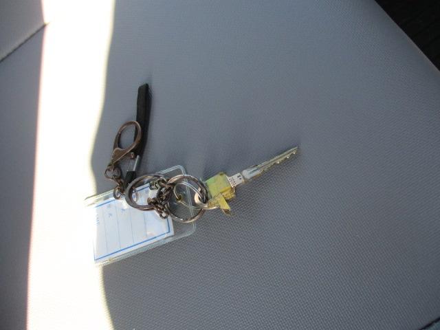 サンバートラック 　４ＷＤ　パワフル厚板ダンプ　土砂以外　走行８万キロ台　エアコン　パワステ（5枚目）