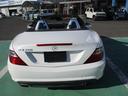 ＳＬＫ２００ＭＴ　ＡＭＧスポーツパッケージ　６速ミッション　ホワイト　走行２万キロ台　スマートキー　純正アルミホイール　ＥＴＣ　ＧＴグリル　ローダウン　来店予約要（32枚目）
