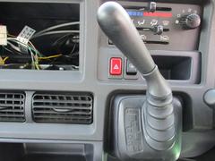 福祉車輌（スロープ車・助手席リフトアップ車・車いす移動リフト車・ウェルキャリー（車いす格納）車ｅｔｃ）もお任せください。 6
