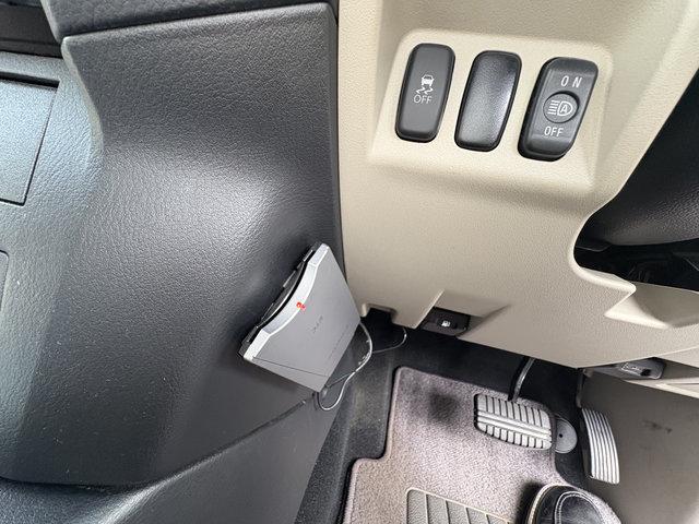パジェロ ロング　エクシード　４ＷＤ　ディーゼル　７人乗り　クルーズコントロール　ＨＩＤ　純ディスプレイオーディオ　外ＥＴＣ　バックカメラ　パーキングアシスト　キーレス（13枚目）