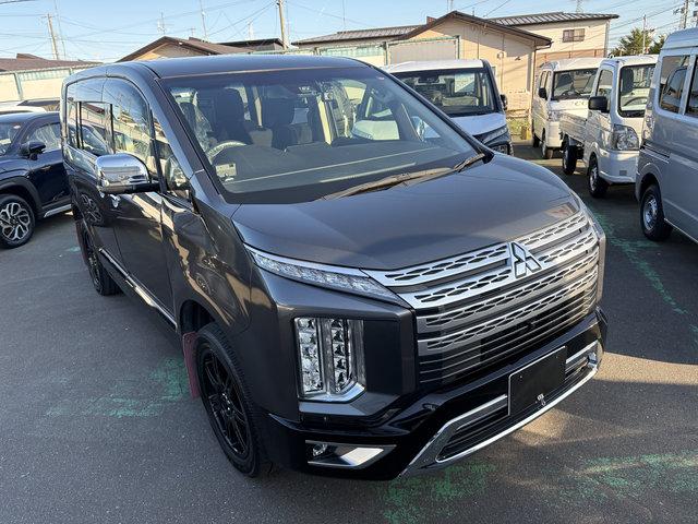 デリカD:5 P 4WD 両側電動スライドドア 電動リアゲート LED 外メモリーナビ フルセグTV 外ETC アラウンドビューモニタ付ルームミラー パーキングアシスト スマートキー(3枚目)