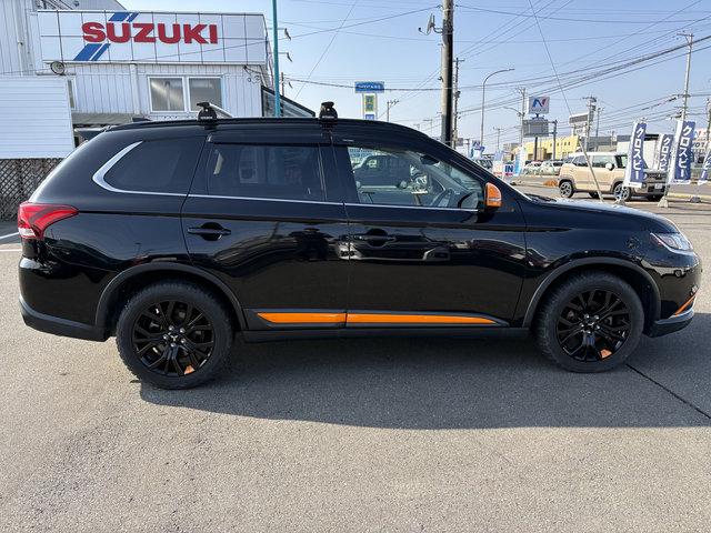 アウトランダー アクティブギア 4WD LED 外メモリーナビ フルセグTV 外フリップダウンモニタ 外ETC バックカメラ パーキングアシスト スマートキー(4枚目)