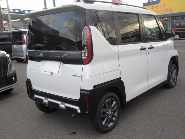 デリカミニ Ｇ　プレミアム　４ＷＤ　電動パーキングブレーキ　前席シートヒータ　ベンチシート　両側スライド両側ハンズフリードア　ＬＥＤヘッドライト　アラウンドビューモニタ付ルームミラー　パーキングアシスト　スマートキー（12枚目）