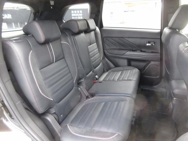 アウトランダーＰＨＥＶ Ｓエディション　４ＷＤ　Ｅ－アシスト　運電動シート　前席シートヒータ　電動リアゲート　ＬＥＤヘッドライト　ＢＩＬＳＴＥＩＮ製ダンパー純スマートホン連携ディスプレイオーディオ　外ＥＴＣ　バックカメラ　スマートキー（12枚目）