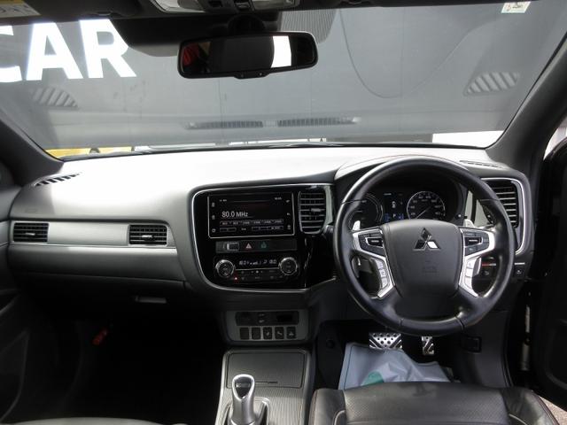 アウトランダーＰＨＥＶ Ｓエディション　４ＷＤ　Ｅ－アシスト　運電動シート　前席シートヒータ　電動リアゲート　ＬＥＤヘッドライト　ＢＩＬＳＴＥＩＮ製ダンパー純スマートホン連携ディスプレイオーディオ　外ＥＴＣ　バックカメラ　スマートキー（13枚目）