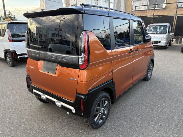 デリカミニ T プレミアム リミテッドエディション 4WD 電動パーキングブレーキ 前席シートヒータ ベンチシート 両側スライド両側ハンズフリードア LED アラウンドビューモニタ付ルームミラー スマートキー(5枚目)