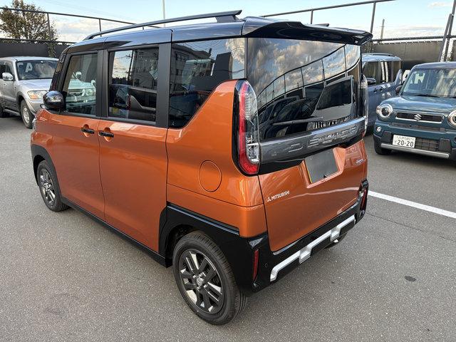 デリカミニ T プレミアム リミテッドエディション 4WD 電動パーキングブレーキ 前席シートヒータ ベンチシート 両側スライド両側ハンズフリードア LED アラウンドビューモニタ付ルームミラー スマートキー(7枚目)