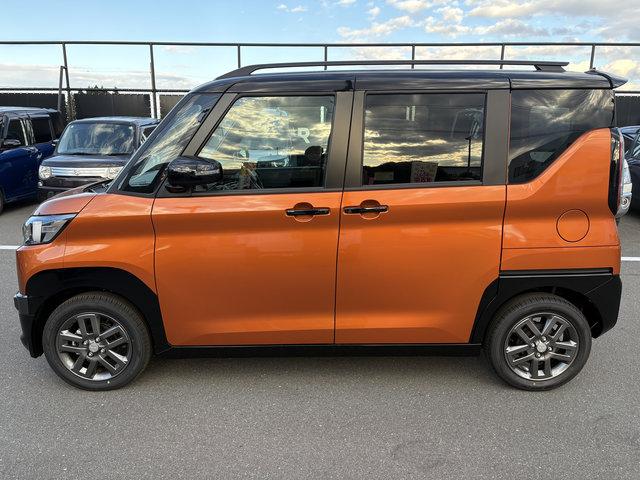 デリカミニ T プレミアム リミテッドエディション 4WD 電動パーキングブレーキ 前席シートヒータ ベンチシート 両側スライド両側ハンズフリードア LED アラウンドビューモニタ付ルームミラー スマートキー(8枚目)