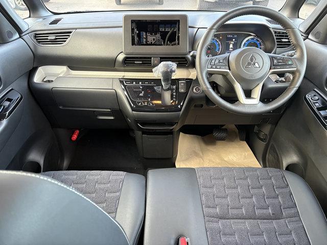 デリカミニ T プレミアム リミテッドエディション 4WD 電動パーキングブレーキ 前席シートヒータ ベンチシート 両側スライド両側ハンズフリードア LED アラウンドビューモニタ付ルームミラー スマートキー(9枚目)