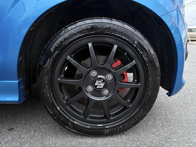 アルトワークス ベースグレード　４ＷＤ　横滑り防止　衝突軽減　車線逸脱警報　誤発信抑制　レカロシート　ＨＩＤ　自動ハイビーム　外メモリーナビ　フルセグＴＶ　スマートキー（19枚目）