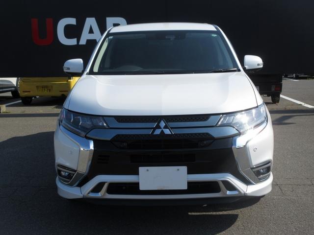 アウトランダーＰＨＥＶ Ｇプラスパッケージ　４ＷＤ　Ｅ－アシスト　運電動シート　前席シートヒータ　電動リアゲート　ＬＥＤ　純メモリーナビ　外ＥＴＣ　バックカメラ　スマートキー（2枚目）