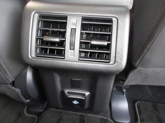 アウトランダーＰＨＥＶ Ｇプラスパッケージ　４ＷＤ　Ｅ－アシスト　運電動シート　前席シートヒータ　電動リアゲート　ＬＥＤ　純メモリーナビ　外ＥＴＣ　バックカメラ　スマートキー（16枚目）