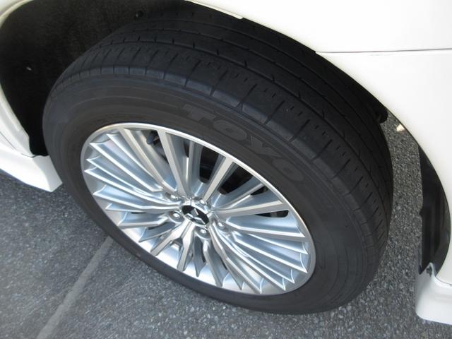 アウトランダーＰＨＥＶ Ｇプラスパッケージ　４ＷＤ　Ｅ－アシスト　運電動シート　前席シートヒータ　電動リアゲート　ＬＥＤ　純メモリーナビ　外ＥＴＣ　バックカメラ　スマートキー（19枚目）