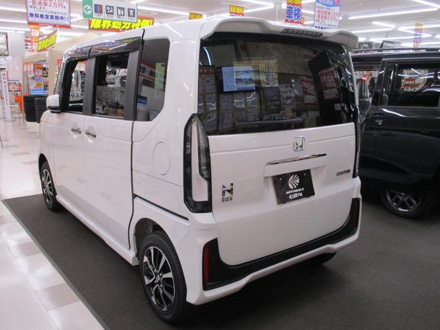 Ｎ－ＢＯＸカスタム コーディネートスタイル　４ＷＤ　カロッツェリア８インチ地デジナビ　ホンダセンシング　バックカメラ　ＵＳＢ　両側電動ドア　皮調シート　シートヒーター　レーダークルコン　コーナーセンサー　ＬＥＤライト　　電動サイドブレーキ（2枚目）