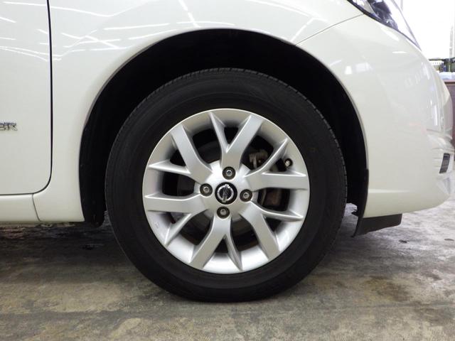 e-パワー X FOUR 4WD 社外SDナビフルセグ DVD再生 Bluetooth接続 純正エンジンスターター エマージェンシーブレーキ インテリキー2個 USB付センターコンソール ミラーヒーター 寒冷地仕様 禁煙車(57枚目)