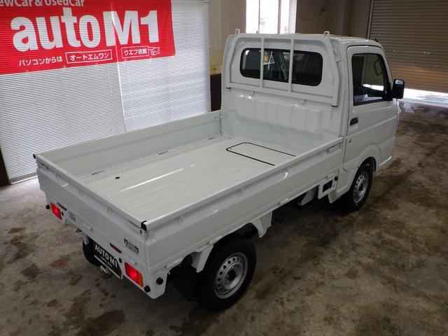 KCエアコン・パワステ 4WD スズキセーフティサポート装着 5MT 運転席&助手席エアバッグ ABS 横滑り防止 アクセサリーソケット スピーカー内臓AM/FMラジオ ライトレベライザー オートライト 届出済未使用車(31枚目)