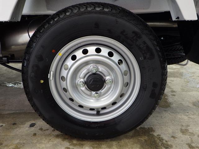 KCエアコン・パワステ 4WD スズキセーフティサポート装着 5MT 運転席&助手席エアバッグ ABS 横滑り防止 アクセサリーソケット スピーカー内臓AM/FMラジオ ライトレベライザー オートライト 届出済未使用車(37枚目)