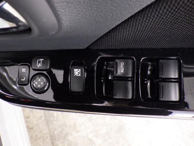 T 4WD ターボ 純正CDデッキ ステリモ 運転席シートヒーター ミラーヒーター パドルシフト ビルトインETC 社外ドラレコ HID ハロゲンフォグ アイドリングストップ インテリキー ESP 禁煙車(41枚目)
