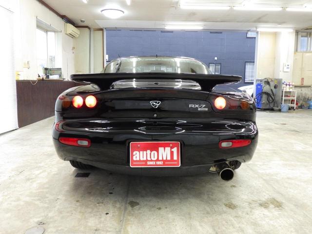 ＲＸ－７ タイプＲＺ　５ＭＴ　２６５馬力　１３Ｂ型６５４ＣＣ２ローターエンジン　シーケンシャルツインターボシステム　マツダスピードマフラー　純正レカロシート　純正Ｆマット　ワンオーナー　禁煙車　オリジナルフルノーマル車（46枚目）