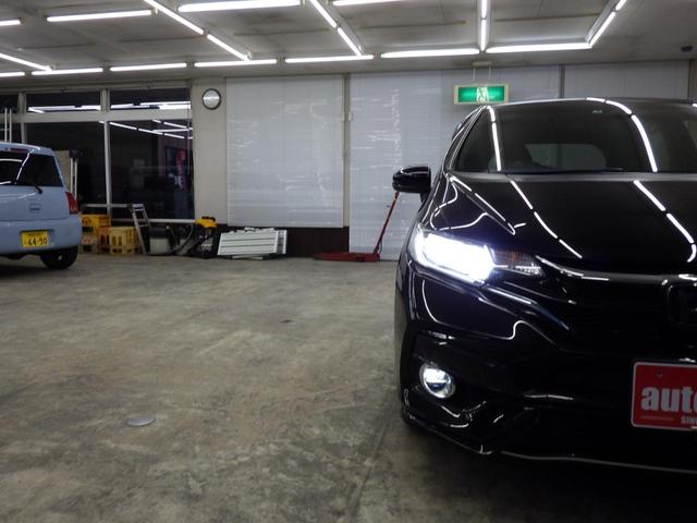 フィットハイブリッド Ｓ　ホンダセンシング　純正メモリーナビフルセグ　Ｂカメラ　ＬＥＤヘッドライト　ＬＥＤフォグ　ミラーヒーター　ビルトインＥＴＣ　ワイパーデアイサー　レーダークルーズ　純正１６インチＡＷ　純正マットバイザー　１オーナー　禁煙車（51枚目）