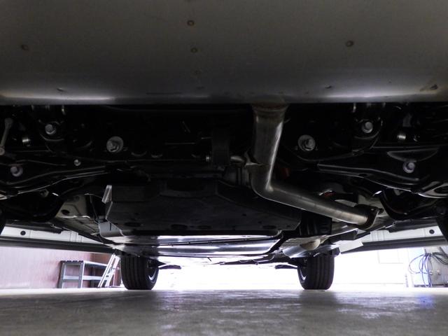 ハリアーハイブリッド Ｚ　レザーパッケージ　４ＷＤ　ＴＳＳ　調光パノラマルーフ　１２．３型ＪＢＬサウンドディスプレイナビフルセグ　バックカメラ　ビルトインＥＴＣ２．０　おくだけ充電　前後ドラレコ機能付Ｄインナーミラー　寒冷地仕様　登録済未使用車（29枚目）