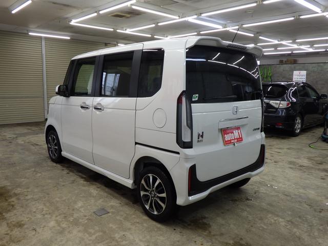 N-BOXカスタム ベースグレード 4WD ホンダセンシング 両側パワースライドドア レーダークルーズ ライトレベライザー フロント左右シートヒーター ミラーヒーター LEDヘッドライト 純正14インチAW 前後ソナー 1オーナー禁煙車(9枚目)