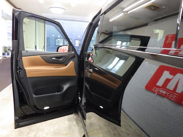 TOYOTA VELLFIRE HYBRID Z PREMIER