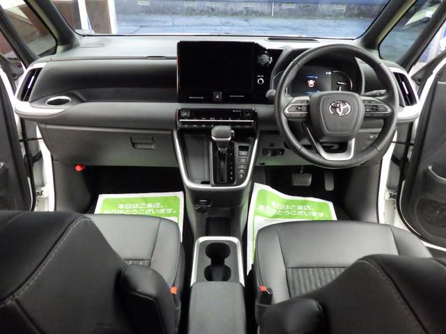 TOYOTA NOAH HYBRID S-Z