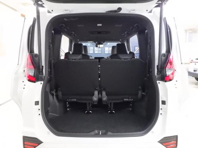 TOYOTA NOAH HYBRID S-Z