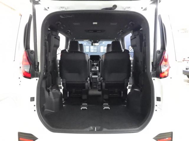 TOYOTA NOAH HYBRID S-Z