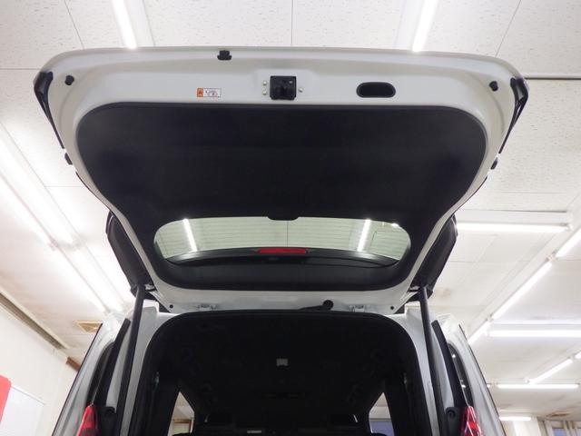 TOYOTA NOAH HYBRID S-Z