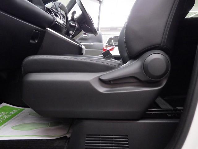 TOYOTA NOAH HYBRID S-Z