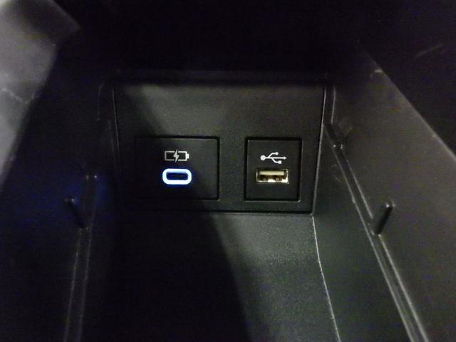 TOYOTA NOAH HYBRID S-Z