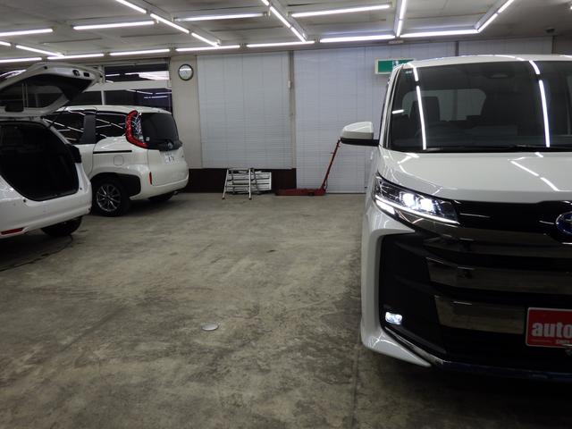 TOYOTA NOAH HYBRID S-Z