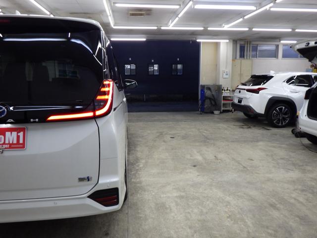 TOYOTA NOAH HYBRID S-Z