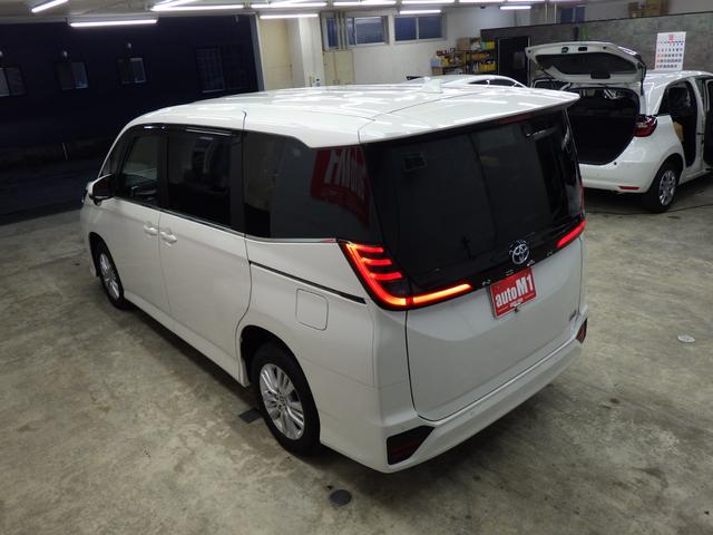 TOYOTA NOAH HYBRID S-Z