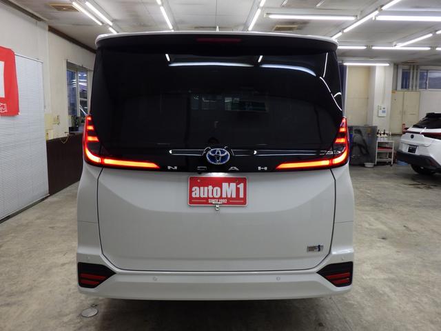 TOYOTA NOAH HYBRID S-Z